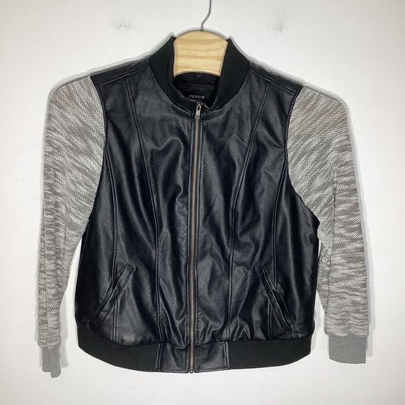 Torrid Womens Faux Leather Knit Sleeve Zip Up Jacket Black Size 1 - Picture 1 of 7